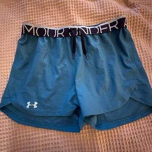 Women’s Under Armour shorts size M